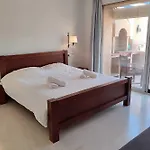 Cartuja Del Golf エステポナ